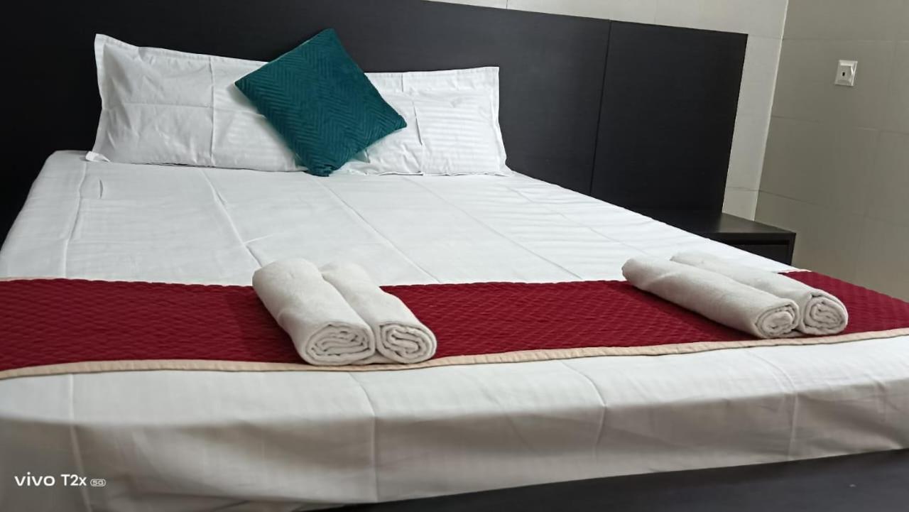 Midtown Residency Hotel Кожикод Екстериор снимка