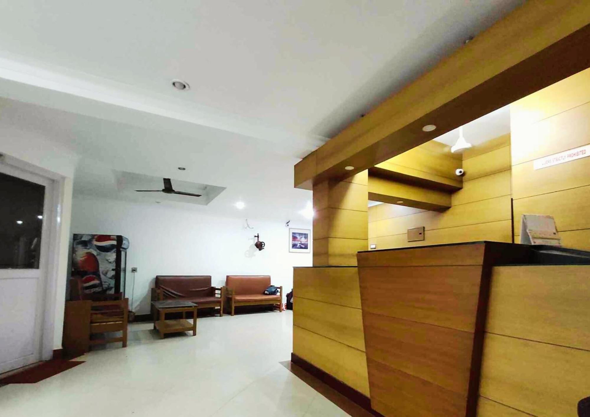 Midtown Residency Hotel Кожикод Екстериор снимка